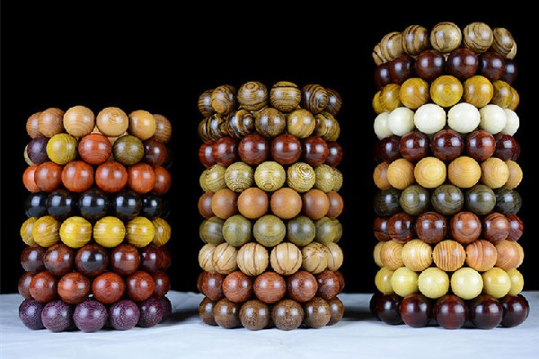 小葉紫檀手串的價位是多少 小葉紫檀手串有收藏價值嗎 小葉紫檀手串的價位是多少 小葉紫檀手串有收藏價值嗎