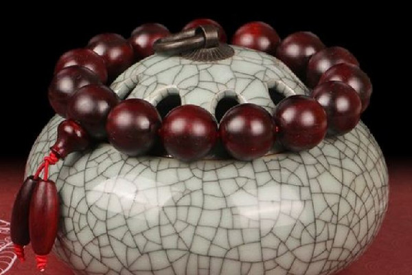 小葉紫檀手串不包漿怎么辦 小葉紫檀手串要密封放起來(lái)嗎 小葉紫檀手串不包漿怎么辦 小葉紫檀手串要密封放起來(lái)嗎