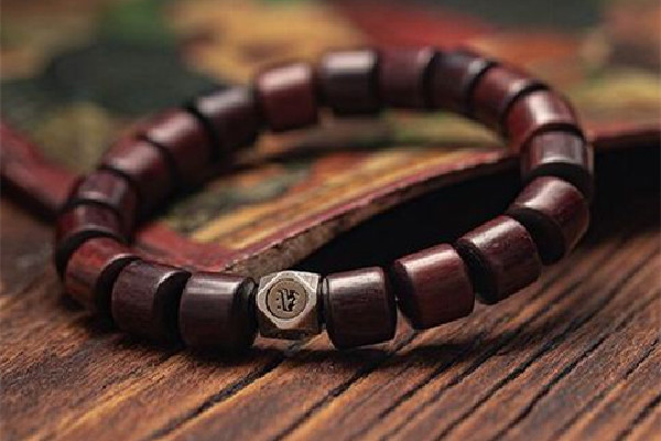 小葉紫檀手串有裂紋影響嗎 小葉紫檀手串有裂紋正常嗎 小葉紫檀手串有裂紋影響嗎 小葉紫檀手串有裂紋正常嗎