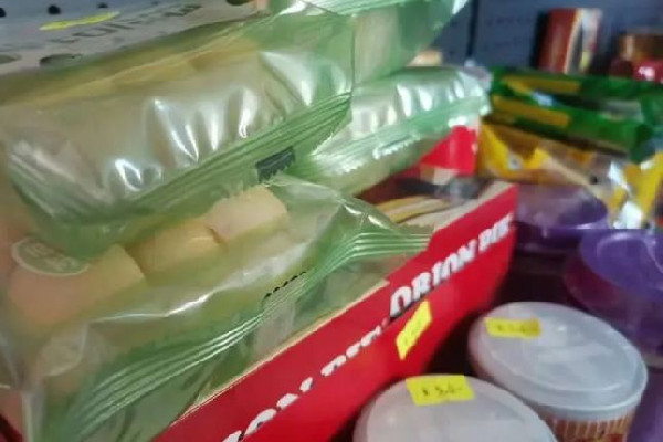 女子超市買250斤過期大米索賠被打 超市買到過期食品怎么處理 女子超市買250斤過期大米索賠被打 超市買到過期食品怎么處理