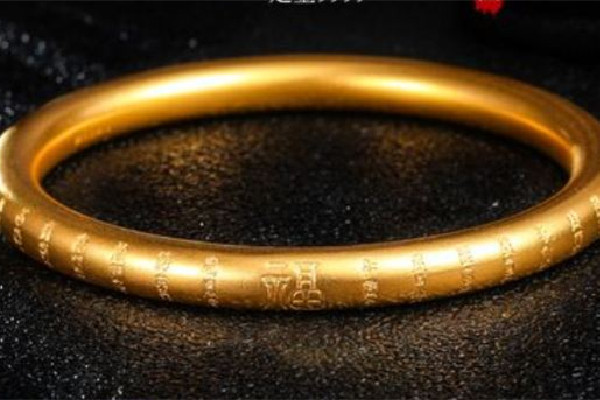 黃金手鐲有些劃痕正常嗎 黃金手鐲有劃痕怎么修復 黃金手鐲有些劃痕正常嗎 黃金手鐲有劃痕怎么修復