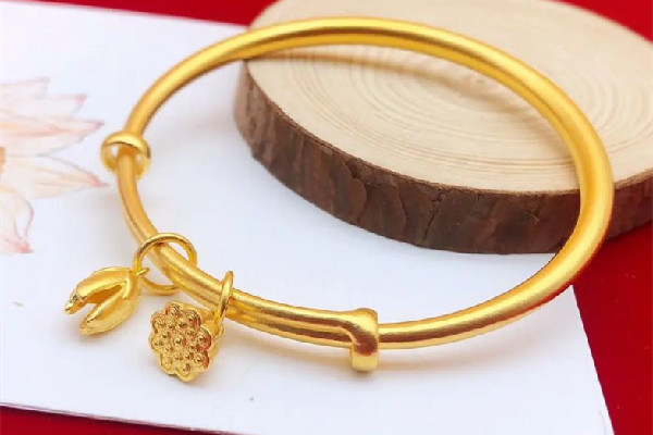 黃金手鐲變形怎么修復(fù) 黃金手鐲變形是不是假的 黃金手鐲變形怎么修復(fù) 黃金手鐲變形是不是假的