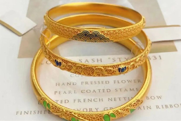 黃金手鐲多少錢一克現(xiàn)在 黃金手鐲買哪個(gè)品牌好 黃金手鐲多少錢一克現(xiàn)在 黃金手鐲買哪個(gè)品牌好