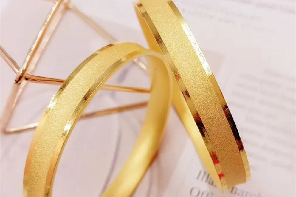 黃金手鐲變形怎么修復(fù) 黃金手鐲變形是不是假的 黃金手鐲變形怎么修復(fù) 黃金手鐲變形是不是假的