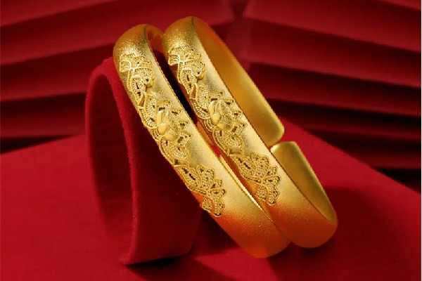 黃金手鐲怎么分辨真假 黃金手鐲有鋼印嗎 黃金手鐲怎么分辨真假 黃金手鐲有鋼印嗎