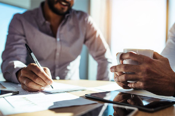 工廠門口大喇叭:86年以上可以走了 為什么大齡找不到工作 工廠門口大喇叭:86年以上可以走了 為什么大齡找不到工作