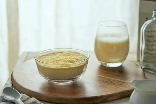 大豆蛋白粉和乳清蛋白粉的區(qū)別 大豆蛋白粉適合尿酸高的人吃嗎 大豆蛋白粉和乳清蛋白粉的區(qū)別 大豆蛋白粉適合尿酸高的人吃嗎