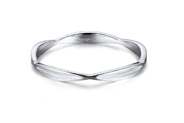 白金戒指可以換款式嗎 白金戒指可以重新加工嗎 白金戒指可以換款式嗎 白金戒指可以重新加工嗎