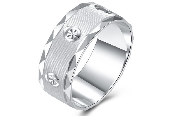 白金戒指多少錢一個 白金戒指是按克賣嗎 白金戒指多少錢一個 白金戒指是按克賣嗎