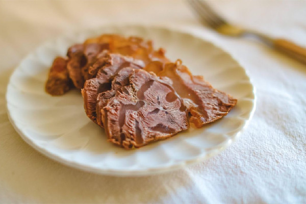 醬牛肉為什么一切就散 醬牛肉怎么切不散 醬牛肉為什么一切就散 醬牛肉怎么切不散