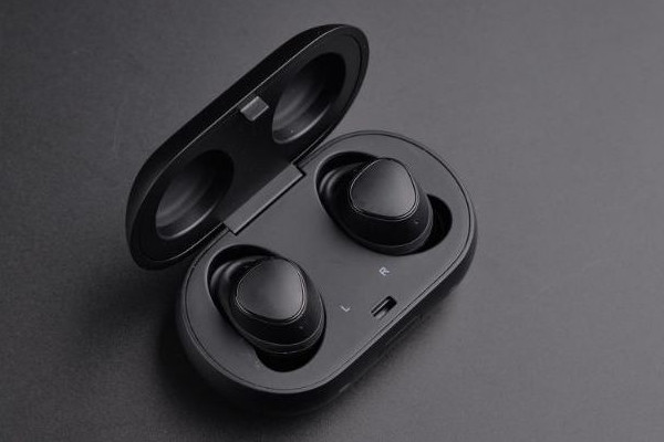 藍(lán)牙耳機的壽命一般是多長 藍(lán)牙耳機會漏電嗎