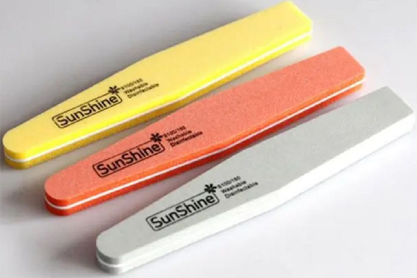 美甲拋光條和海綿條的區(qū)別 美甲拋光條可以重復(fù)使用嗎 美甲拋光條和海綿條的區(qū)別 美甲拋光條可以重復(fù)使用嗎