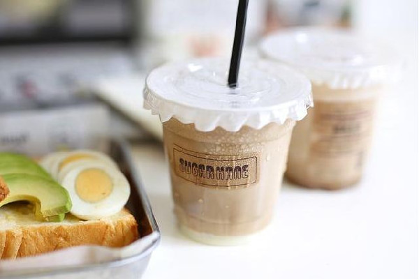 生椰拿鐵和絲絨拿鐵哪個好喝 生椰拿鐵和生椰絲絨拿鐵區(qū)別 生椰拿鐵和絲絨拿鐵哪個好喝 生椰拿鐵和生椰絲絨拿鐵區(qū)別