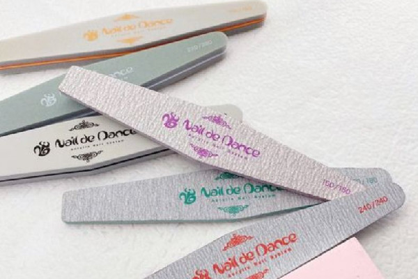 美甲拋光條和海綿條的區(qū)別 美甲拋光條可以重復(fù)使用嗎 美甲拋光條和海綿條的區(qū)別 美甲拋光條可以重復(fù)使用嗎