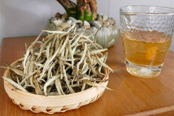 老白茶喝多了會(huì)上火嗎 老白茶喝多了會(huì)產(chǎn)生啥后果 老白茶喝多了會(huì)上火嗎 老白茶喝多了會(huì)產(chǎn)生啥后果