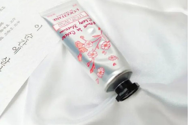 歐舒丹護手霜哪種最好用 歐舒丹護手霜有幾個版本 歐舒丹護手霜哪種最好用 歐舒丹護手霜有幾個版本