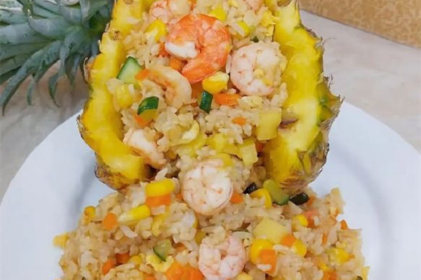 菠蘿飯怎么做好吃又簡單 菠蘿飯的營養(yǎng)價值 菠蘿飯怎么做好吃又簡單 菠蘿飯的營養(yǎng)價值