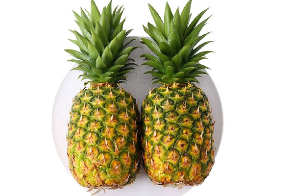 鳳梨吃著酸怎么辦 鳳梨要挖孔嗎 鳳梨吃著酸怎么辦 鳳梨要挖孔嗎