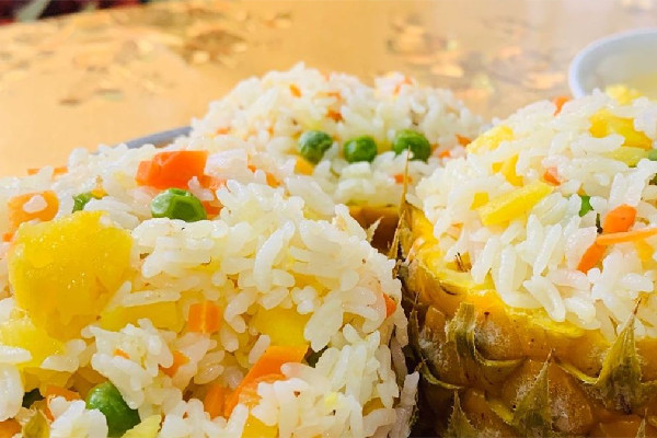 菠蘿飯的菠蘿需要泡鹽水嗎 菠蘿飯的菠蘿可以重復(fù)使用嗎 菠蘿飯的菠蘿需要泡鹽水嗎 菠蘿飯的菠蘿可以重復(fù)使用嗎