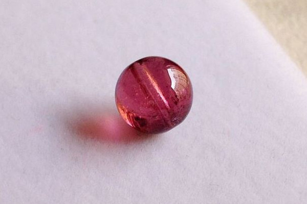 碧璽的種類(lèi)有哪些 碧璽會(huì)有裂紋和棉絮嗎 碧璽的種類(lèi)有哪些 碧璽會(huì)有裂紋和棉絮嗎