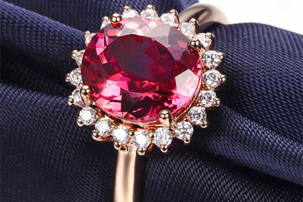 碧璽佩戴禁忌有什么 碧璽佩戴后會(huì)有變化嗎 碧璽佩戴禁忌有什么 碧璽佩戴后會(huì)有變化嗎