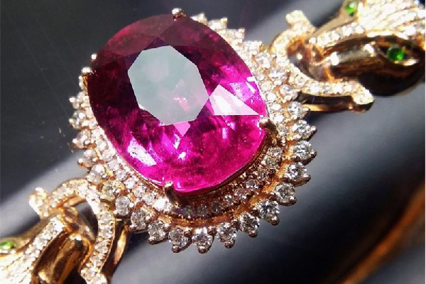 碧璽是透的好還是不透的好 碧璽會不會越戴越通透 碧璽是透的好還是不透的好 碧璽會不會越戴越通透