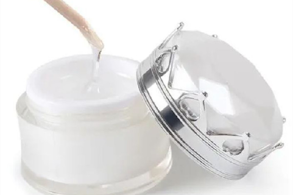 美甲延長(zhǎng)膠怎么用 美甲延長(zhǎng)膠可以貼甲片嗎 美甲延長(zhǎng)膠怎么用 美甲延長(zhǎng)膠可以貼甲片嗎