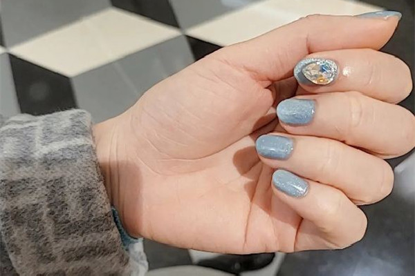 貓眼膠里面的磁力是什么東西 貓眼膠為什么要用磁鐵 貓眼膠里面的磁力是什么東西 貓眼膠為什么要用磁鐵