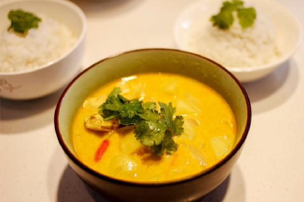 咖喱塊和咖喱粉哪個(gè)好 咖喱塊和咖喱粉用法一樣嗎 咖喱塊和咖喱粉哪個(gè)好 咖喱塊和咖喱粉用法一樣嗎