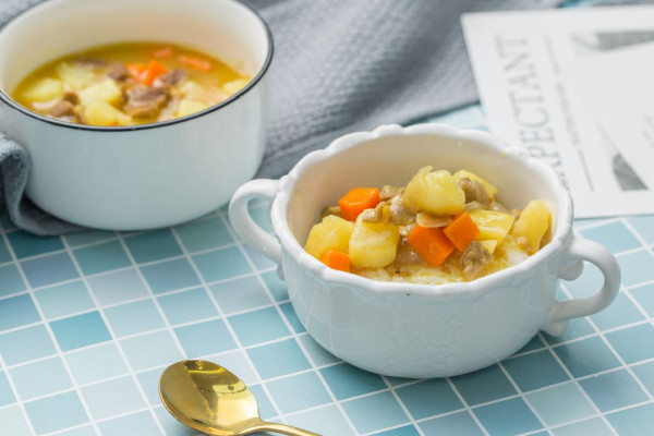 咖喱塊和咖喱粉哪個(gè)好 咖喱塊和咖喱粉用法一樣嗎 咖喱塊和咖喱粉哪個(gè)好 咖喱塊和咖喱粉用法一樣嗎