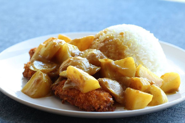 咖喱塊發(fā)霉了還能吃嗎 咖喱塊變質(zhì)是什么樣子 咖喱塊發(fā)霉了還能吃嗎 咖喱塊變質(zhì)是什么樣子