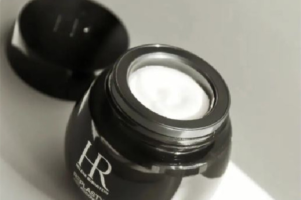 赫蓮娜面霜適合什么膚質(zhì) 赫蓮娜面霜適合油皮還是干皮 赫蓮娜面霜適合什么膚質(zhì) 赫蓮娜面霜適合油皮還是干皮