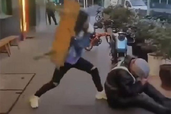 上海女子毆打代駕叫囂老公是民警 毆打他人怎么定義 上海女子毆打代駕叫囂老公是民警 毆打他人怎么定義