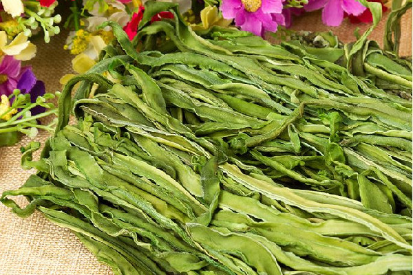 貢菜放久了變黑能吃嗎 貢菜放辣鍋還是清湯 貢菜放久了變黑能吃嗎 貢菜放辣鍋還是清湯