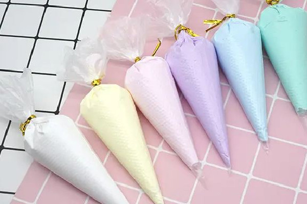 奶油膠發(fā)硬怎么辦 奶油膠有味道嗎 奶油膠發(fā)硬怎么辦 奶油膠有味道嗎