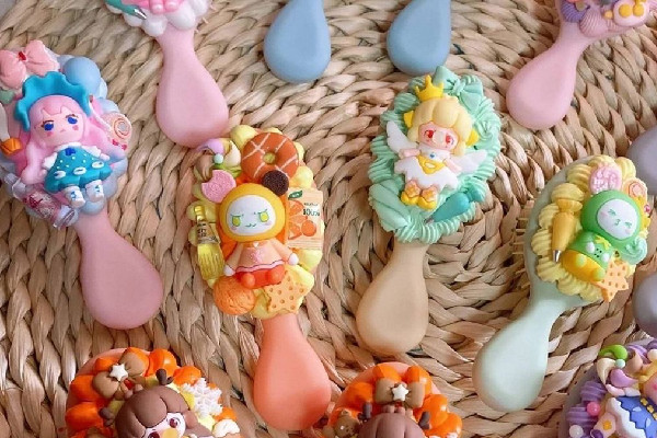 奶油膠適合什么材質(zhì)的手機(jī)殼 奶油膠會(huì)發(fā)黃嗎 奶油膠適合什么材質(zhì)的手機(jī)殼 奶油膠會(huì)發(fā)黃嗎