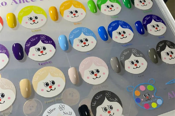 彩繪膠和甲油膠區(qū)別 彩繪膠可以當甲油膠用嗎