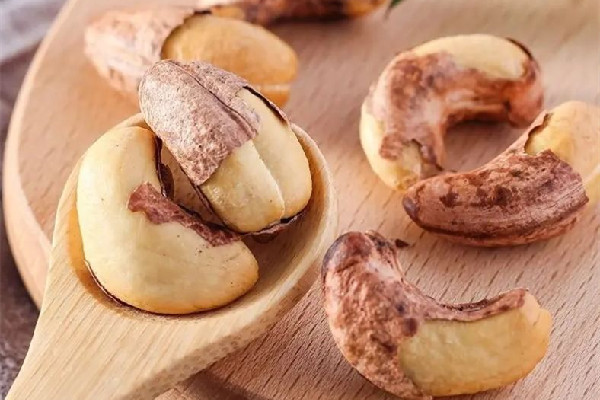 腰果和巴旦木哪個(gè)營(yíng)養(yǎng)價(jià)值更高 腰果適合健身的人吃嗎