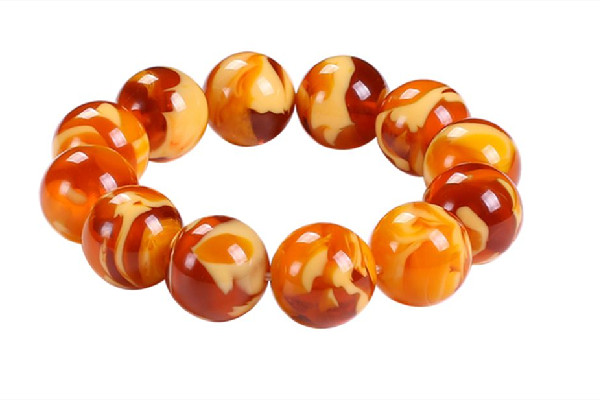 琥珀手串怎么盤玩和保養(yǎng) 琥珀手串盤玩粘手怎么回事 琥珀手串怎么盤玩和保養(yǎng) 琥珀手串盤玩粘手怎么回事