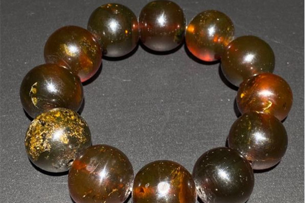 琥珀手串多少顆有講究嗎 琥珀手串一般多少顆珠子 琥珀手串多少顆有講究嗎 琥珀手串一般多少顆珠子