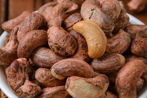 腰果會(huì)不會(huì)過(guò)敏 腰果適合什么人群吃