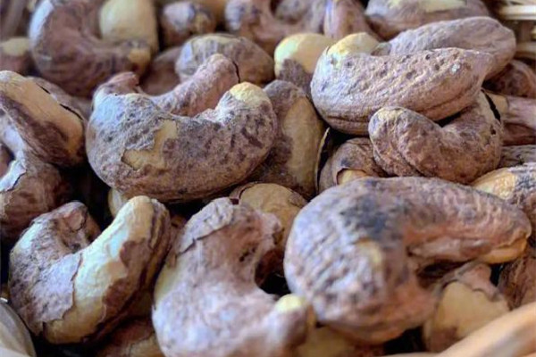 腰果是堅果類嗎 腰果有營養(yǎng)嗎 腰果是堅果類嗎 腰果有營養(yǎng)嗎