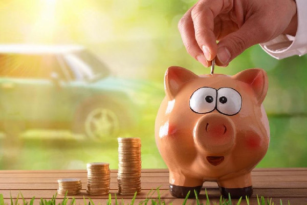 女生月薪8千花15稱存兩百萬退休 每個(gè)月存多少錢合適 女生月薪8千花15稱存兩百萬退休 每個(gè)月存多少錢合適