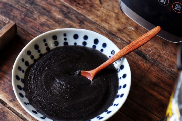 黑芝麻糊適合減肥的人吃嗎 黑芝麻糊的熱量是多少 黑芝麻糊適合減肥的人吃嗎 黑芝麻糊的熱量是多少