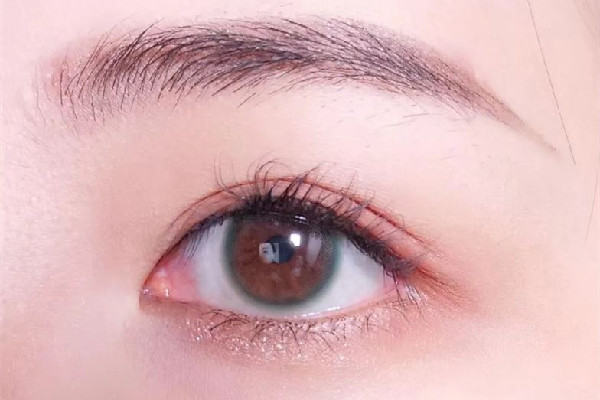 美瞳要天天換水嗎 美瞳泡多久才能佩戴 美瞳要天天換水嗎 美瞳泡多久才能佩戴