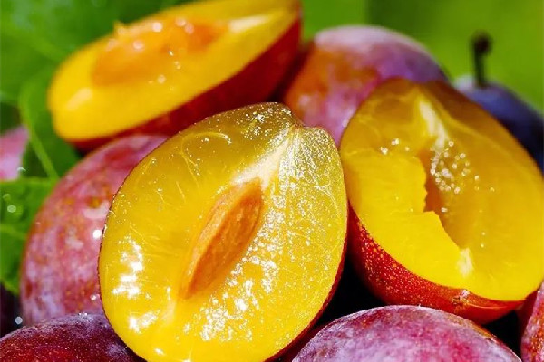 西梅一次最多吃幾個 西梅會導(dǎo)致脹氣嗎