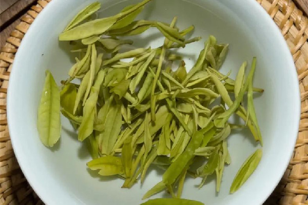 安吉白茶怎么辨別檔次 安吉白茶屬于什么檔次 安吉白茶怎么辨別檔次 安吉白茶屬于什么檔次