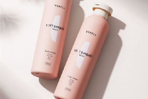 美白身體乳用多久才會(huì)有效果 美白身體乳用了長(zhǎng)毛怎么辦 美白身體乳用多久才會(huì)有效果 美白身體乳用了長(zhǎng)毛怎么辦