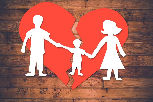 女子離婚遭婆婆索要10萬帶孫費(fèi) 離婚要走哪些程序