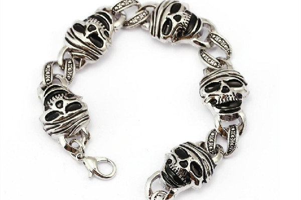 合金手鏈會不會氧化生銹 合金手鏈會掉成什么色 合金手鏈會不會氧化生銹 合金手鏈會掉成什么色